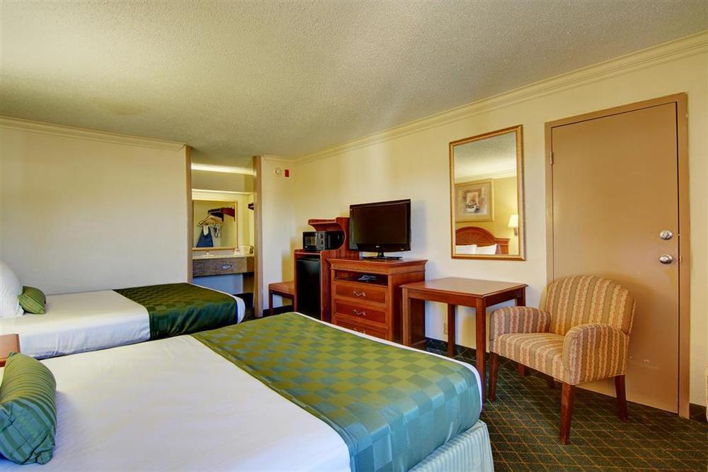 Ramada By Wyndham Macon Hotel Kamer foto